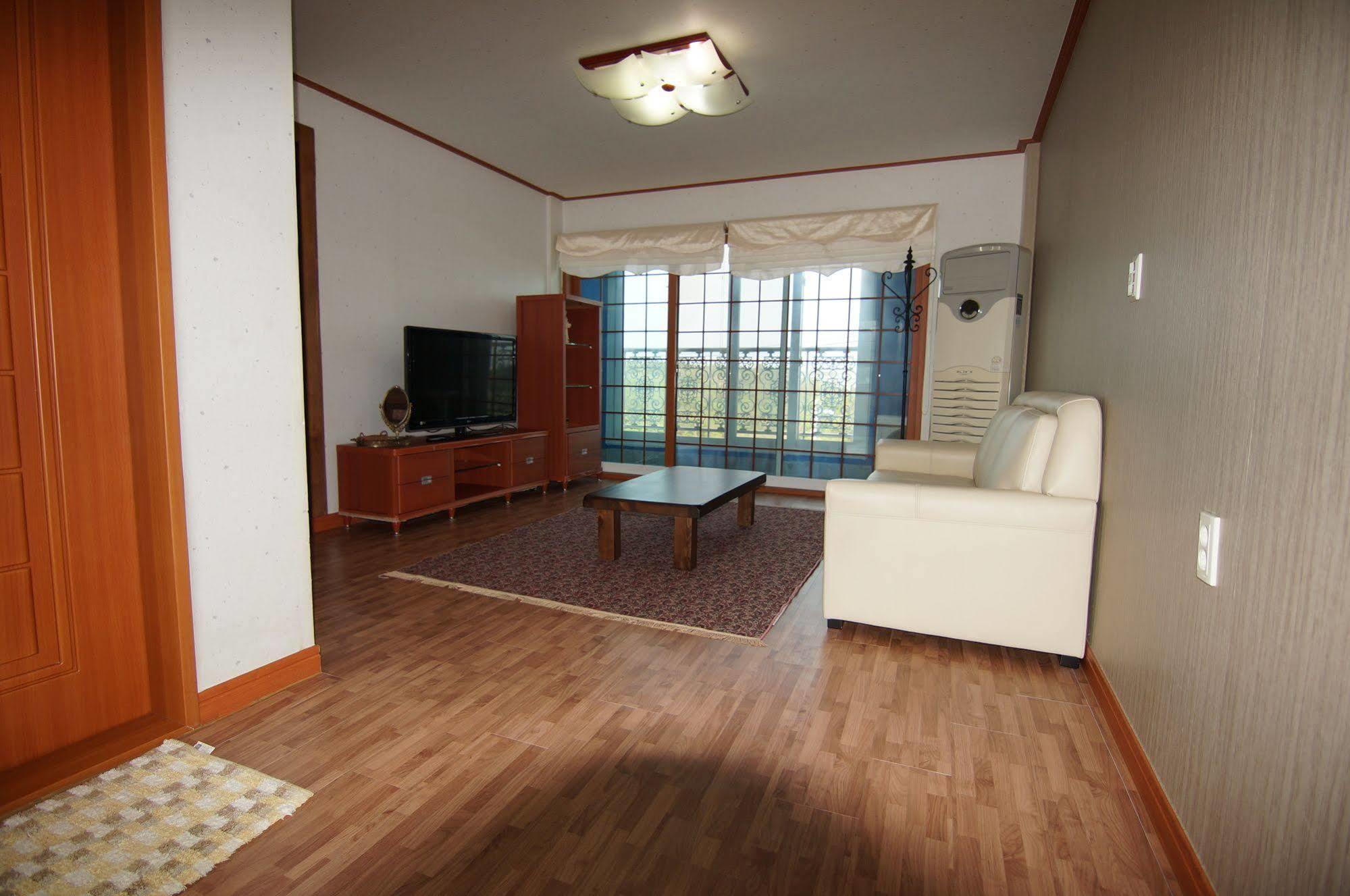 Yerae Pension Seogwipo Extérieur photo