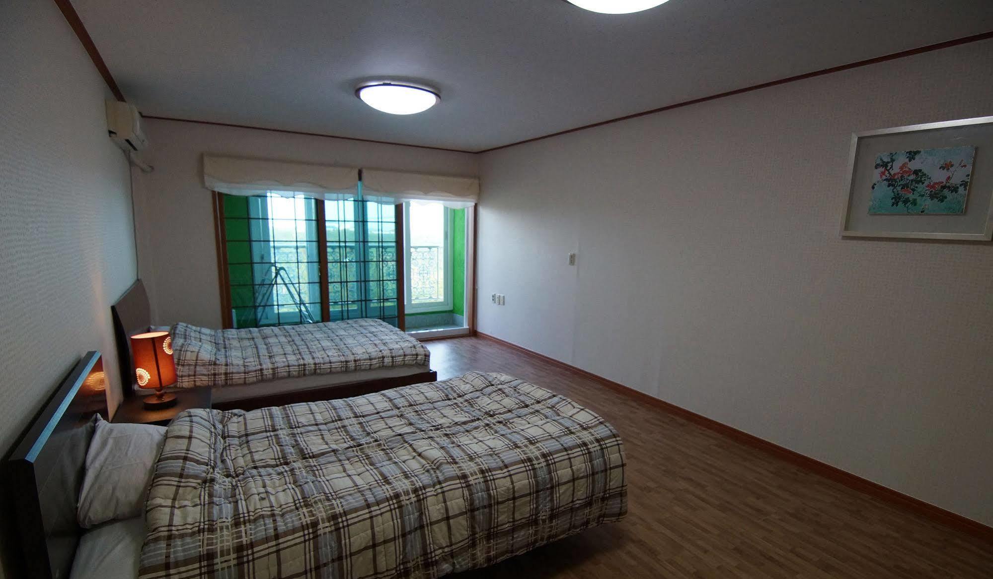 Yerae Pension Seogwipo Extérieur photo