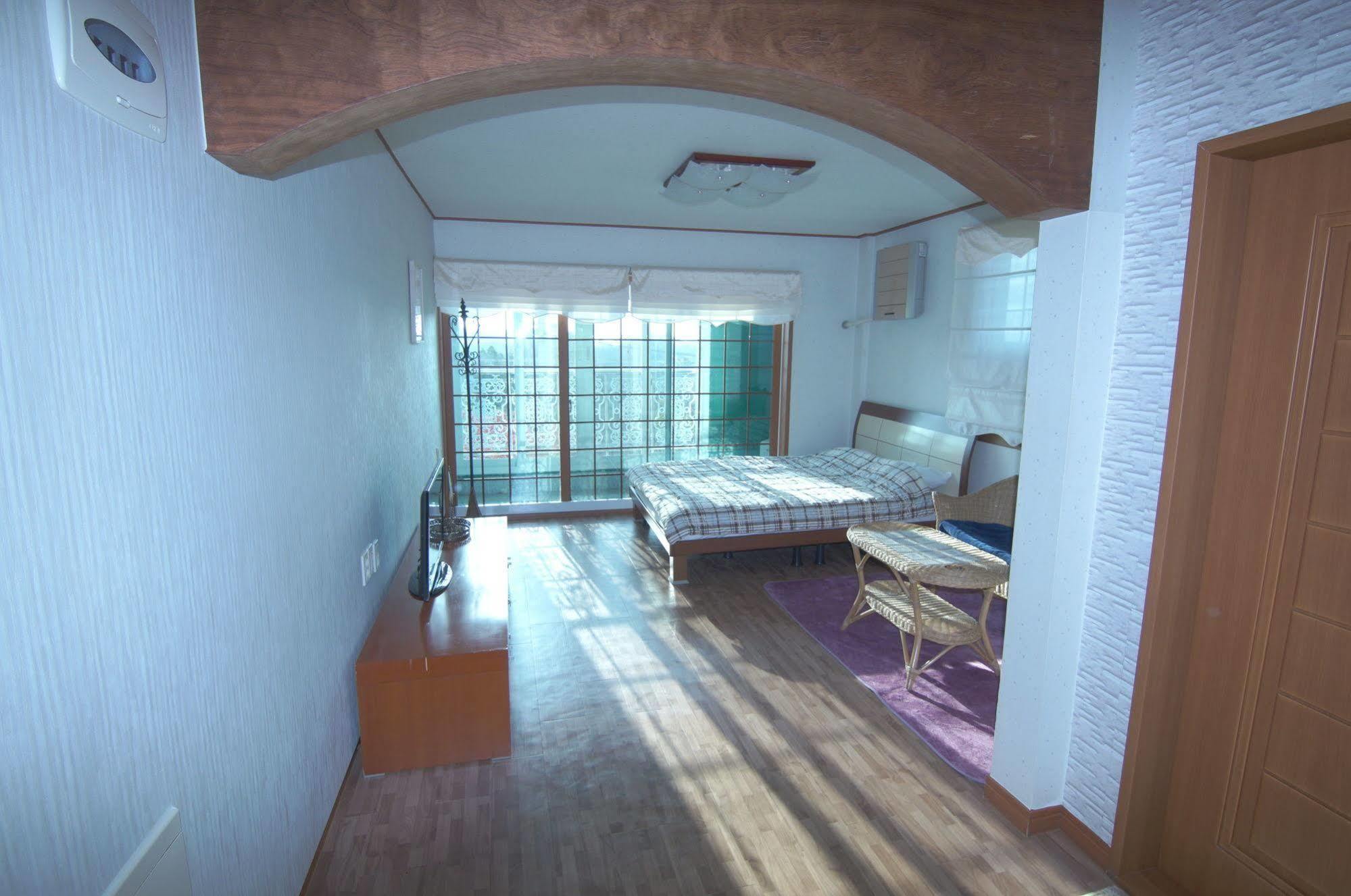 Yerae Pension Seogwipo Extérieur photo