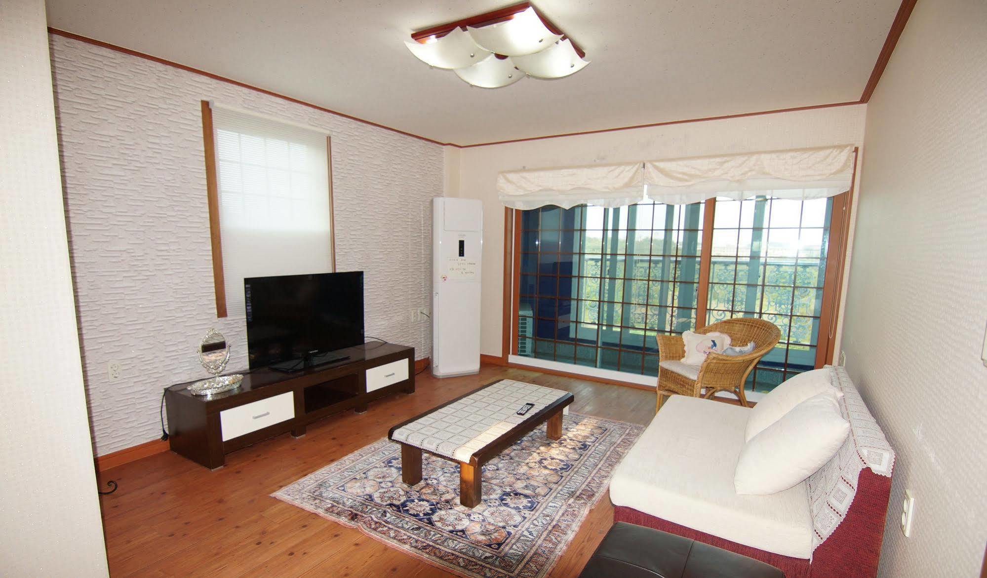 Yerae Pension Seogwipo Extérieur photo